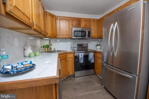 Kitchen - 7885 Elizabeth Rd, Pasadena, MD 21122 photo 3 of 3