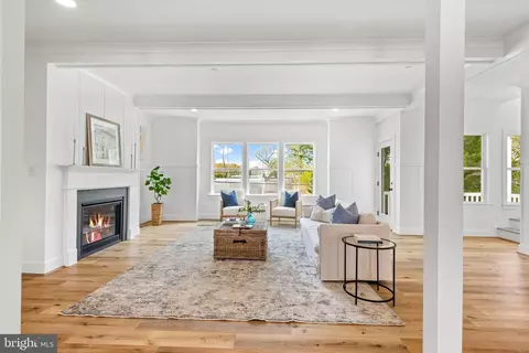 Living - 6016 Drum Point Rd, Deale, MD 20751 photo 2 of 4