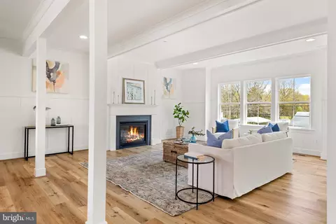 Living - 6016 Drum Point Rd, Deale, MD 20751 photo 1 of 4