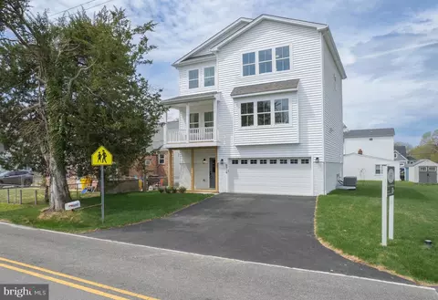 6016 Drum Point Rd, Deale, MD 20751