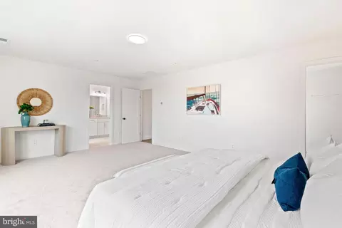 Bedroom - 6016 Drum Point Rd, Deale, MD 20751 photo 3 of 5