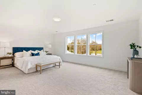 Bedroom - 6016 Drum Point Rd, Deale, MD 20751 photo 2 of 5