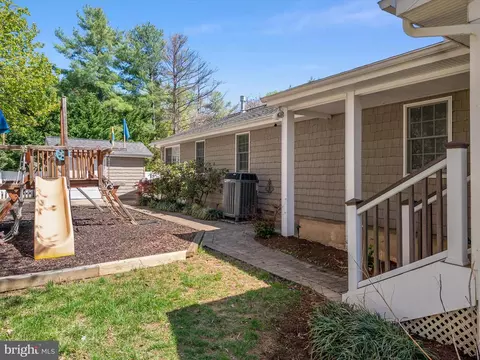 Exterior - 526 Broadneck Rd, Annapolis, MD 21409 photo 9 of 17