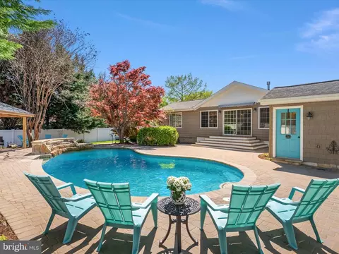 Exterior - 526 Broadneck Rd, Annapolis, MD 21409 photo 3 of 17