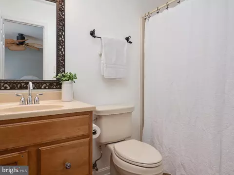Bath - 526 Broadneck Rd, Annapolis, MD 21409 photo 4 of 8