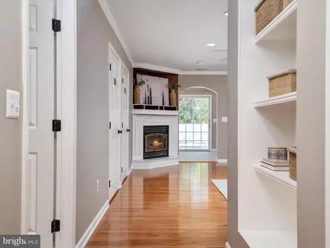 Entry Way - 526 Broadneck Rd, Annapolis, MD 21409 photo 5 of 5