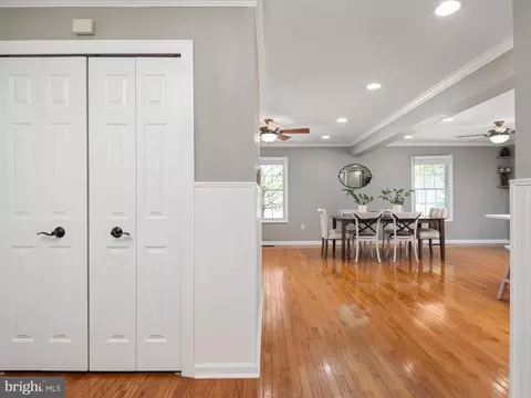 Entry Way - 526 Broadneck Rd, Annapolis, MD 21409 photo 3 of 5