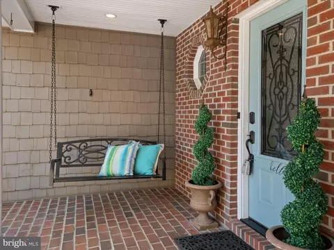 Exterior - 526 Broadneck Rd, Annapolis, MD 21409 photo 4 of 17