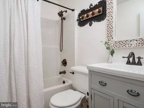 Bath - 526 Broadneck Rd, Annapolis, MD 21409 photo 5 of 8