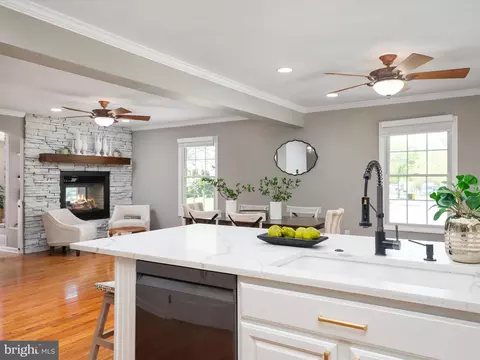 Kitchen - 526 Broadneck Rd, Annapolis, MD 21409 photo 4 of 4