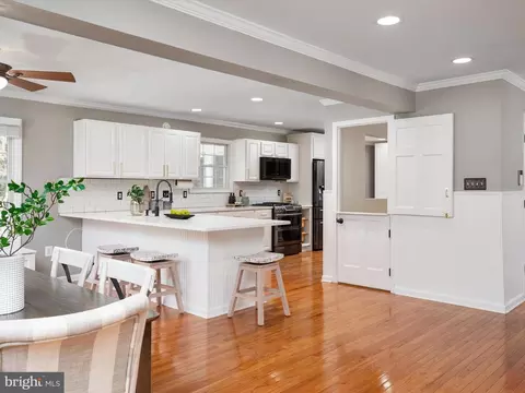 Kitchen - 526 Broadneck Rd, Annapolis, MD 21409 photo 1 of 4