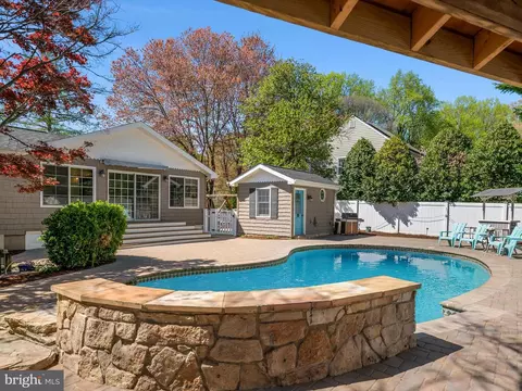 Exterior - 526 Broadneck Rd, Annapolis, MD 21409 photo 2 of 17