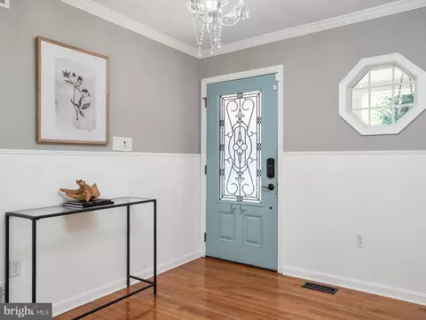 Entry Way - 526 Broadneck Rd, Annapolis, MD 21409 photo 1 of 5