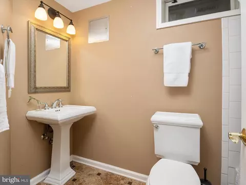 Bath - 526 Broadneck Rd, Annapolis, MD 21409 photo 6 of 8