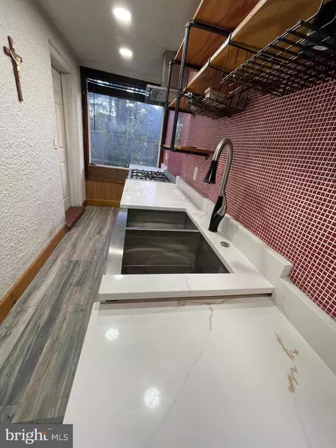Kitchen - 7195 Ohio Ave, Hanover, MD 21076 photo 2 of 3
