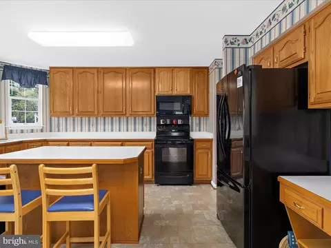 Kitchen - 2712 Elton Ct, Crofton, MD 21114 photo 4 of 4