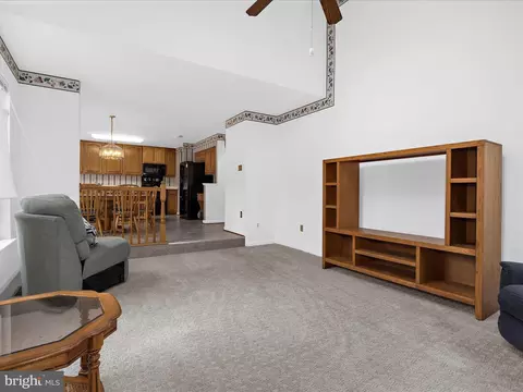 Living - 2712 Elton Ct, Crofton, MD 21114 photo 2 of 4