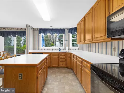 Kitchen - 2712 Elton Ct, Crofton, MD 21114 photo 2 of 4