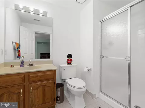 Bath - 2712 Elton Ct, Crofton, MD 21114 photo 8 of 8
