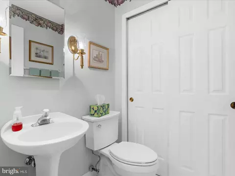 Bath - 2712 Elton Ct, Crofton, MD 21114 photo 1 of 8