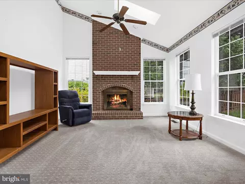 Living - 2712 Elton Ct, Crofton, MD 21114 photo 3 of 4