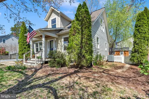 704 Severn Ave, Annapolis, MD 21403