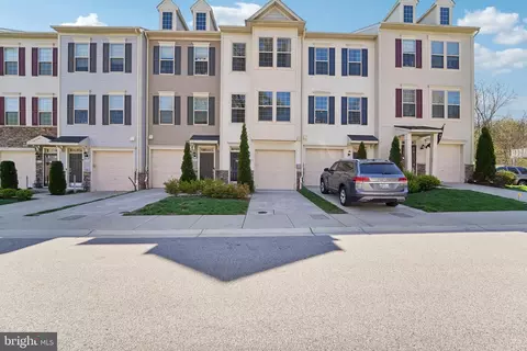 8205 Hollow Ct, Severn, MD 21144
