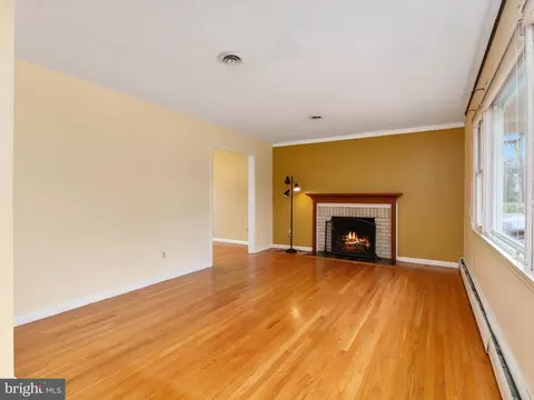 Living - 7147 Ohio Ave, Hanover, MD 21076 photo 2 of 5