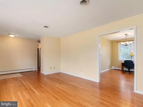 Living - 7147 Ohio Ave, Hanover, MD 21076 photo 3 of 5