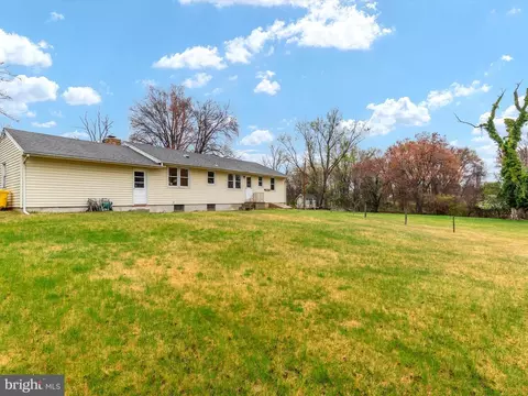 Exterior - 7147 Ohio Ave, Hanover, MD 21076 photo 5 of 8