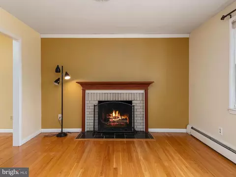 Living - 7147 Ohio Ave, Hanover, MD 21076 photo 4 of 5