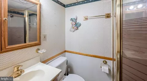 Bath - 308 17th Ave, Baltimore, MD 21225 photo 2 of 2