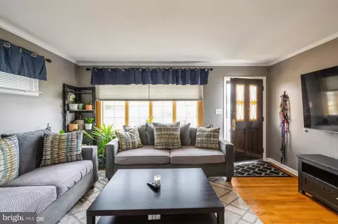 Entry Way - 308 17th Ave, Baltimore, MD 21225 photo 1 of 2