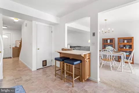 7866 Kings Bench Pl, Pasadena, MD 21122 photo 29