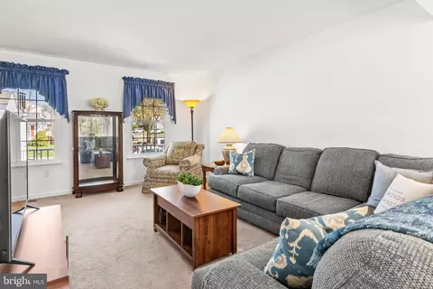 7866 Kings Bench Pl, Pasadena, MD 21122 photo 13