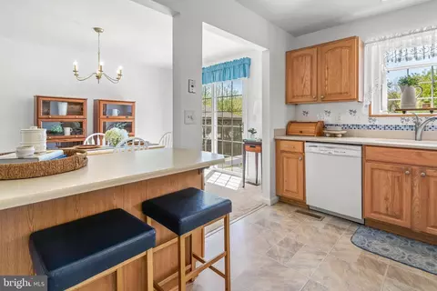 7866 Kings Bench Pl, Pasadena, MD 21122 photo 24
