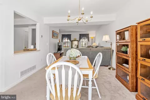 7866 Kings Bench Pl, Pasadena, MD 21122 photo 18