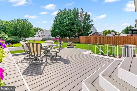7866 Kings Bench Pl, Pasadena, MD 21122 photo 10