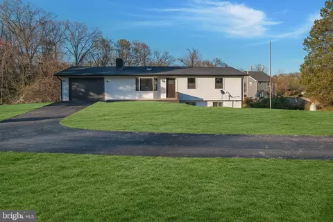 678 Chestnut Springs Ln, Glen Burnie, MD 21060