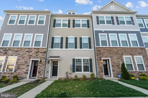 2054 Hinshaw Dr, Odenton, MD 21113