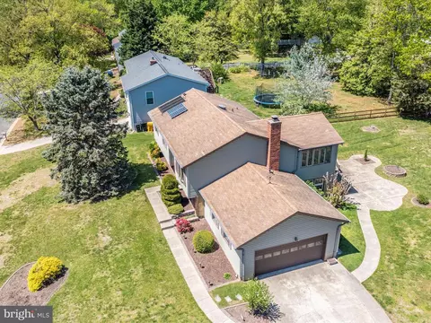 View/Area - 8344 Capel Dr, Pasadena, MD 21122 photo 4 of 6
