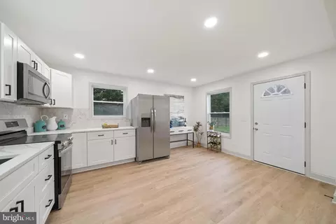 28 Kellington Dr, Pasadena, MD 21122 photo 10