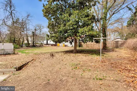 Exterior - 115 Linden Ave, Pasadena, MD 21122 photo 5 of 7