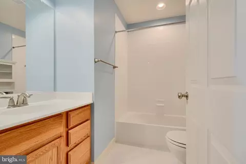 7570 Maiden Head Dr, Hanover, MD 21076 photo 25