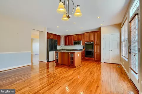 7570 Maiden Head Dr, Hanover, MD 21076 photo 8
