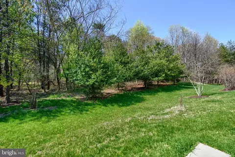 7570 Maiden Head Dr, Hanover, MD 21076 photo 37