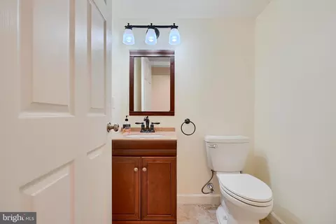 7570 Maiden Head Dr, Hanover, MD 21076 photo 32