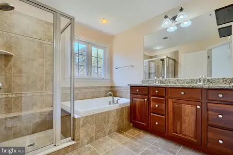 7570 Maiden Head Dr, Hanover, MD 21076 photo 16