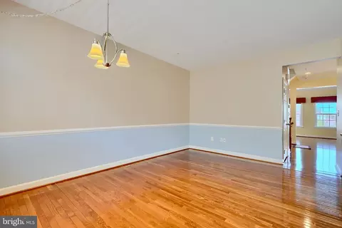 7570 Maiden Head Dr, Hanover, MD 21076 photo 9