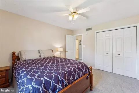 8393 Armstrong Dr, Pasadena, MD 21122 photo 18